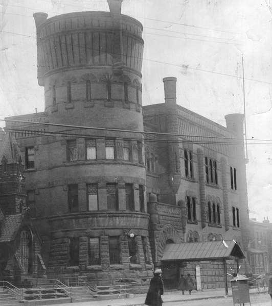 Grays Armory in 1916