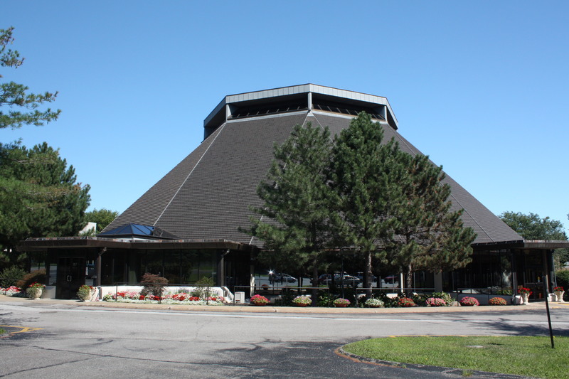 St. Paschal Baylon Church, Highland Heights